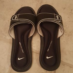 Womens Nike slides